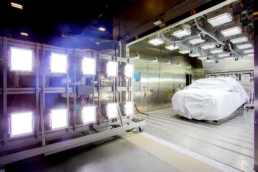 En el Ford GBTC (Global Technology and Business Center) de México, la firma del óvalo azul realiza pruebas de funcionamiento de sus unidades en cámaras ambientales que simulan temperaturas extremas. Foto Cortesía Ford