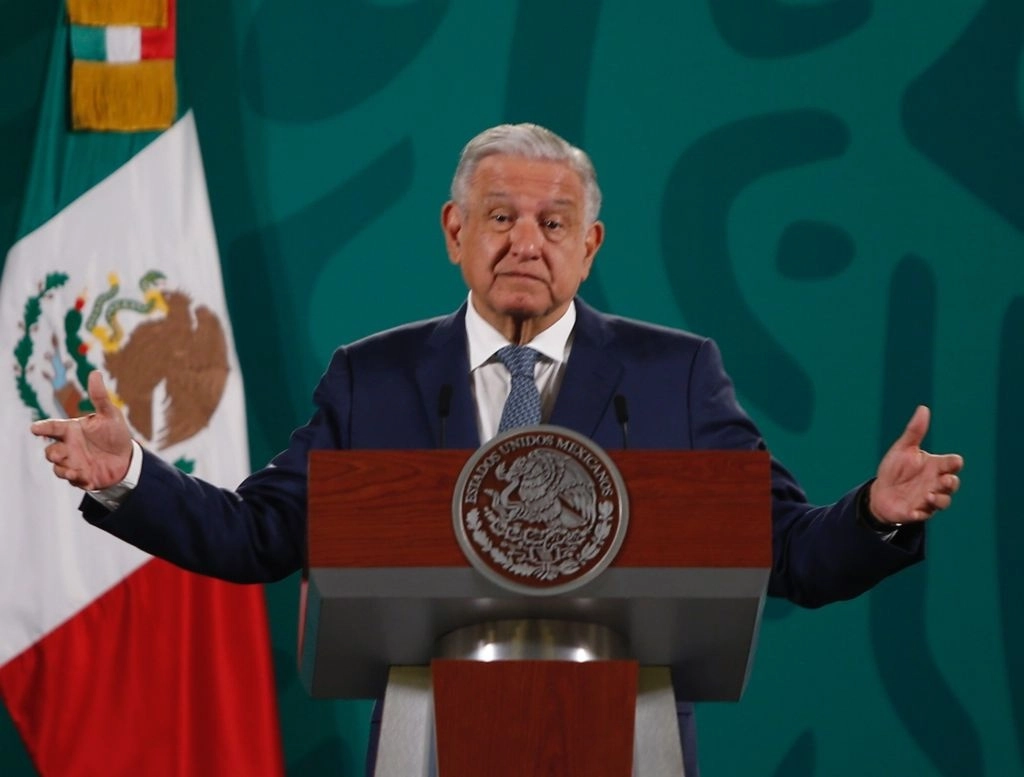 El presidente Andrés Manuel López Obrador durante su conferencia matutina en Palacio Nacional, en la Ciudad de México, el 6 de octubre de 2021. Foto Guillermo Sologuren