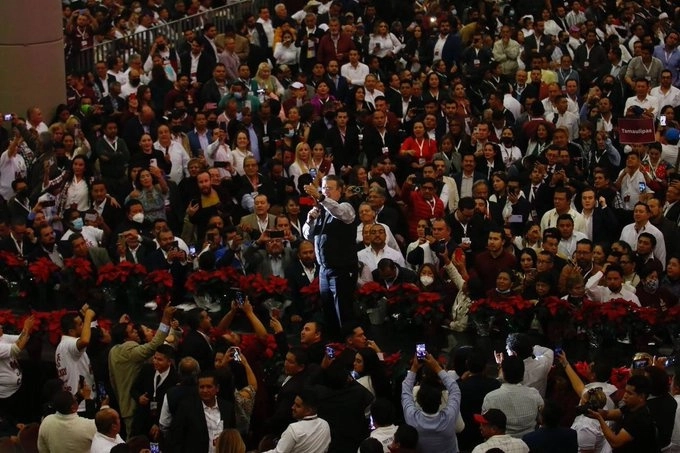 Marcelo Ebrard en un evento con simpatizantes, este sábado. Foto tomada de su cuenta de twitter