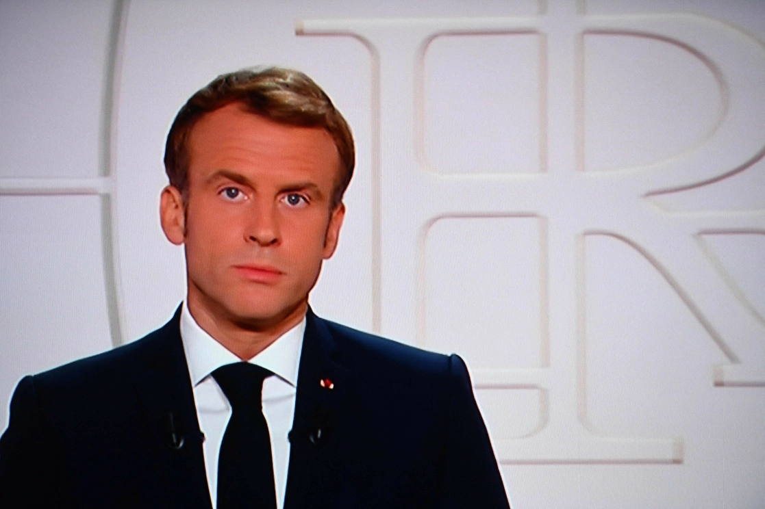 Emmanuel Macron, presidente de Francia, durante el anuncio. Foto Afp