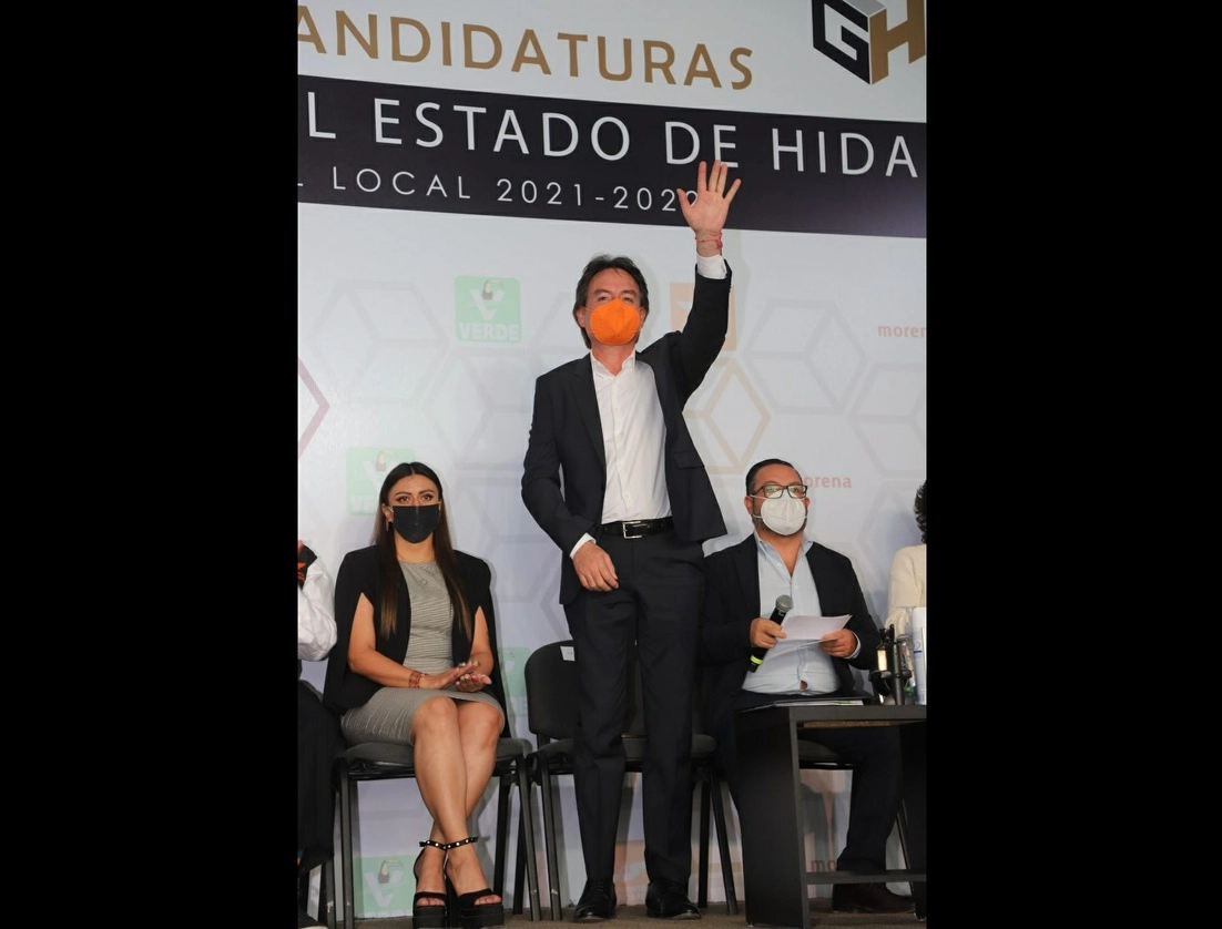 Francisco Xavier Berganza se registró ante el IEEH como candidato de MC a la gubernatura de Hidalgo. Foto tomada del Twitter de @MovCiudadanoMX
