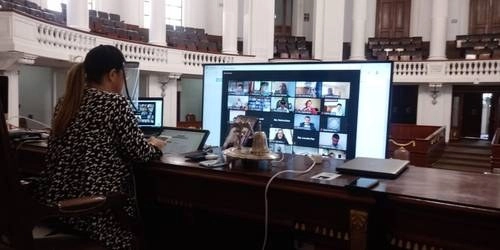 Diputados durante la primera sesión virtual y última del periodo ordinario del Congreso de la Ciudad de México. Foto La Jornada
