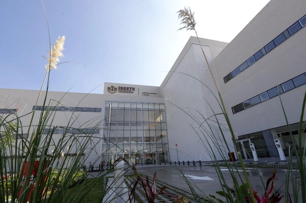 Hospital General de Tláhuac del Issste, Ciudad de México. Foto Roberto García Ortiz /Archivo