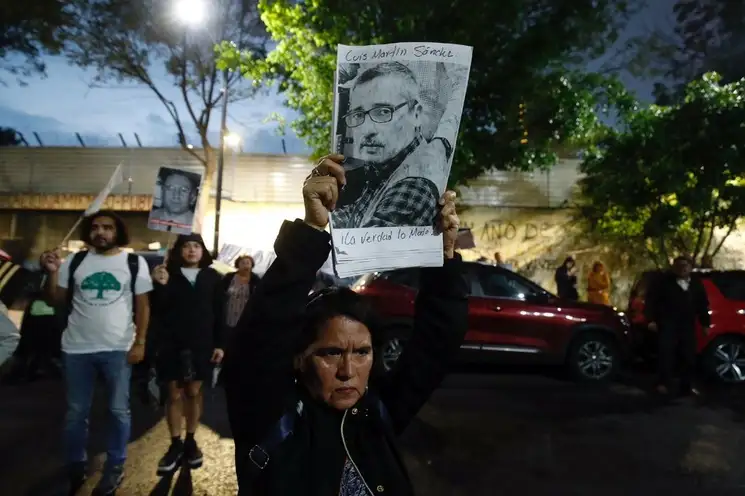 Protesta frente a la SG por el asesinato del periodista, Luis Martín Sánchez. Foto Cristina Rodríguez