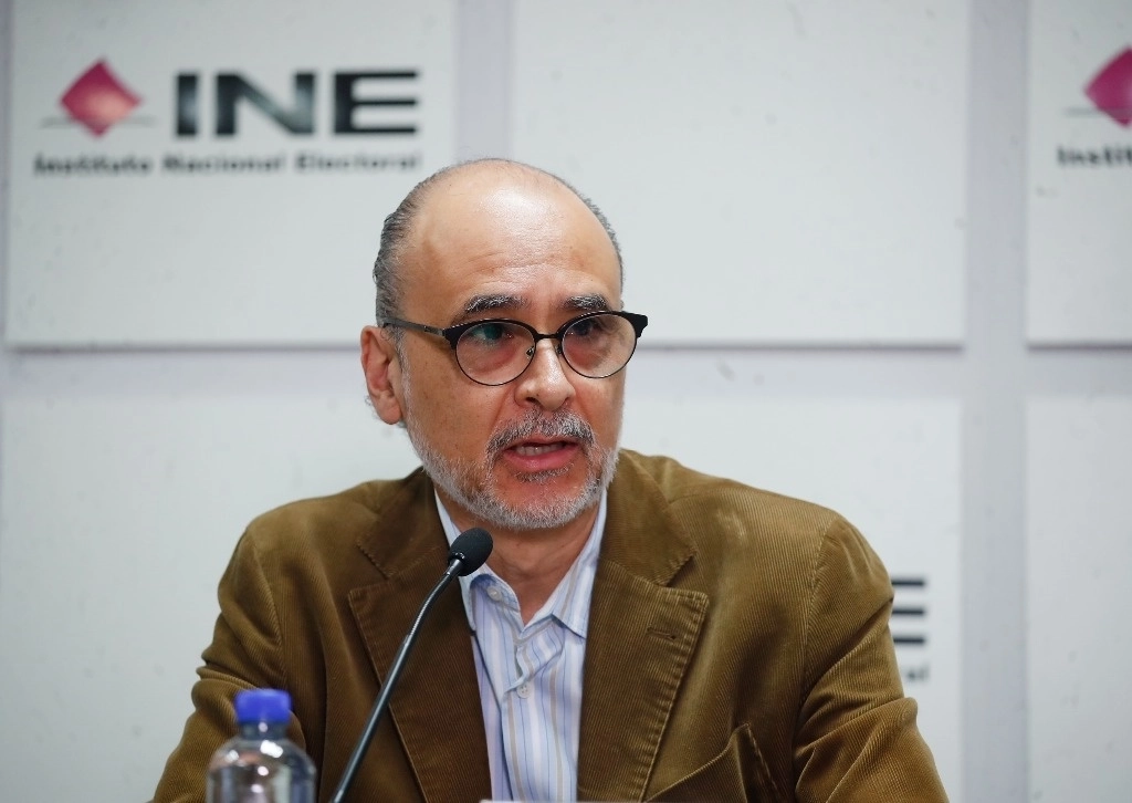 Martín Faz, consejero del INE, durante una conferencia de prensa. Foto Cristina Rodríguez / archivo
