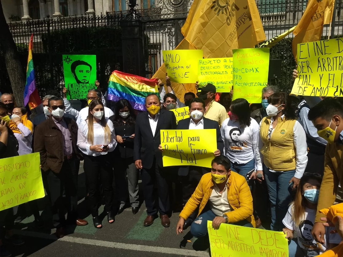 La dirigencia del PRD acusó frente a la Secretaría de Gobernación al mandatario veracruzano Cuitláhuac García de encabezar una "persecución política" en contra de Franco, quién fue detenido el pasado 14 de marzo, acusado por su esposa de violencia intrafamiliar, el 7 de abril de 2021. Foto Fernando Camacho 