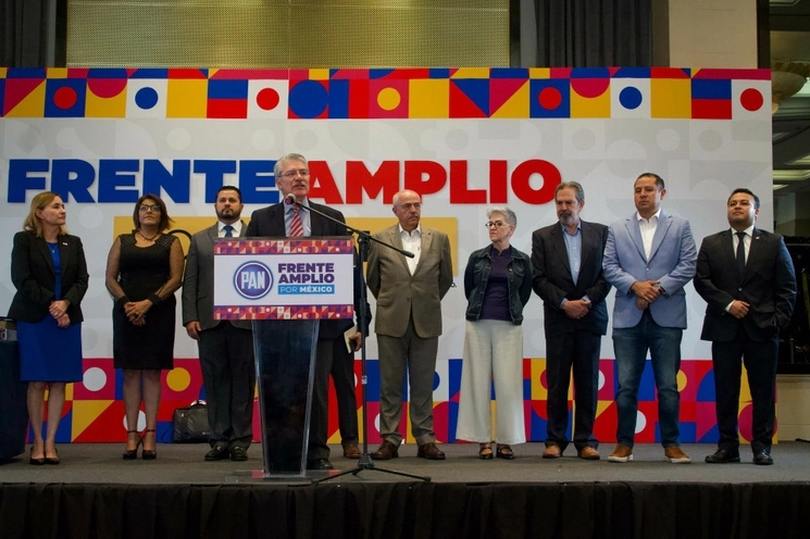 El comité organizador del Frente Amplio por México anunció a Xóchitl Gálvez como responsable de encabezar el Frente, lo que la convertirá en la candidata presidencial del PAN, PRI y PRD, el 31 de agosto de 2023. Foto Cuartoscuro
