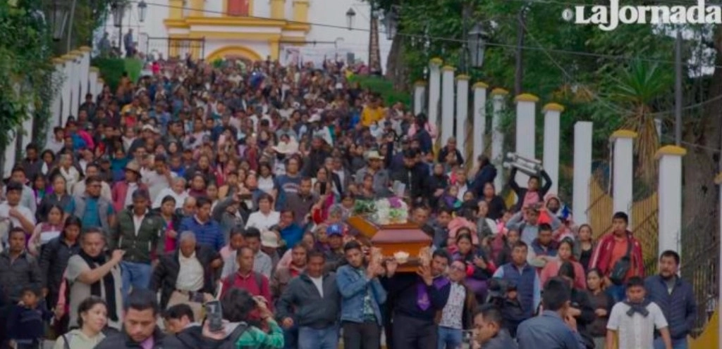 “Este crimen no tenía que haber ocurrido, y más cuando hubo llamados que advertían y siguen denunciando la situación compleja en la que han colocado a la población". Foto video La Jornada