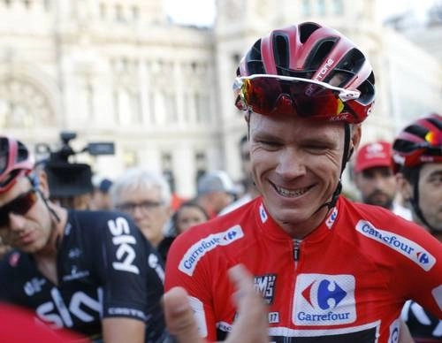 "En un momento en el que no se puede participar en competiciones (reales), está bien poder utilizar la tecnología para correr y para divertir a los amantes del ciclismo", dijo el británico Chris Froome. Foto Ap / Archivo