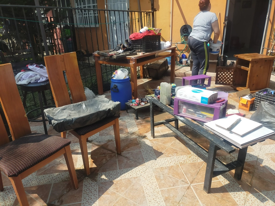 Vecinos del del fraccionamiento Bosques de Tultitlán señalaron la falta de apoyo de la presidenta municipal de la demarcación mexiquense, Elena García Martínez. Foto Silvia Chávez González