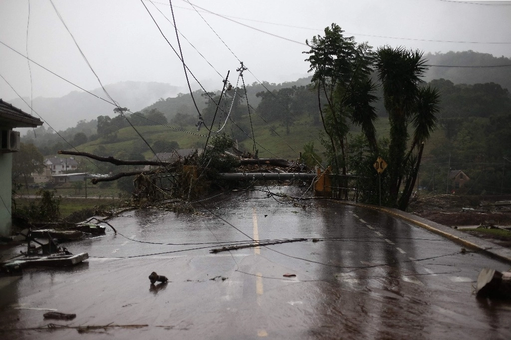 Las fuertes lluvias en el estado de Rio Grande do Sul, en el sur de Brasil, han dejado al menos ocho muertos y 21 desaparecidos desde el lunes. Foto Afp 