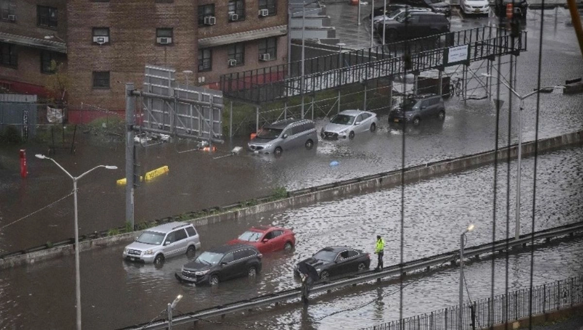 Se emitieron alertas y advertencias de inundaciones repentinas en partes de Nueva Jersey, Nueva York, Pensilvania y áreas circundantes a medida que las lluvias avanzaban por la región.

