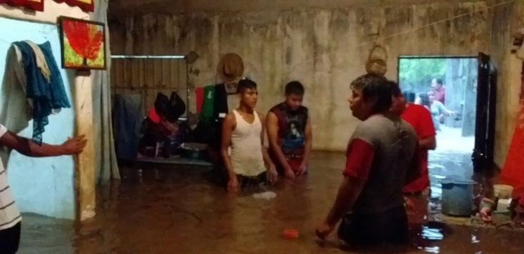 Así quedó una casa de Tututepec, Oaxaca. Foto La Jornada