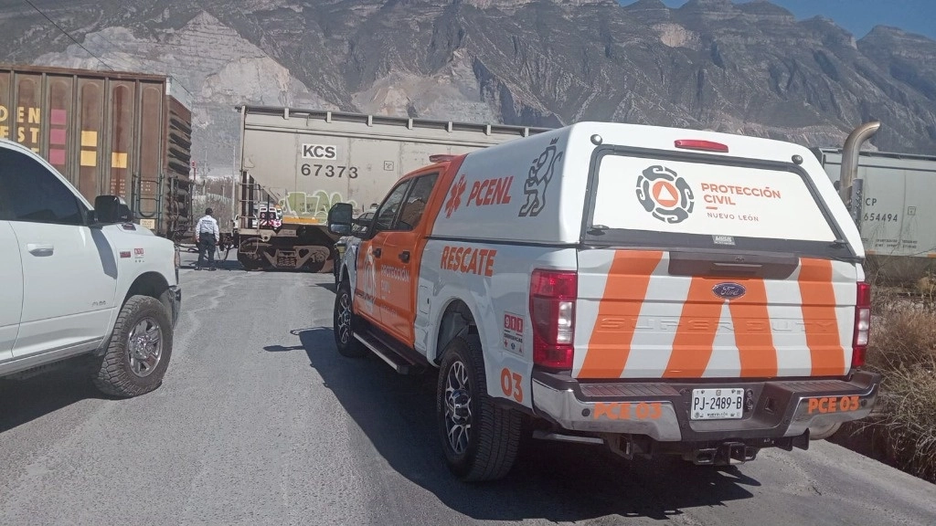 Protección Civil de NL contabilizó 59 reportes de cables caídos, 49 cortocircuitos, y 39 árboles tirados. Foto Tomada de X @PC_NuevoLeon