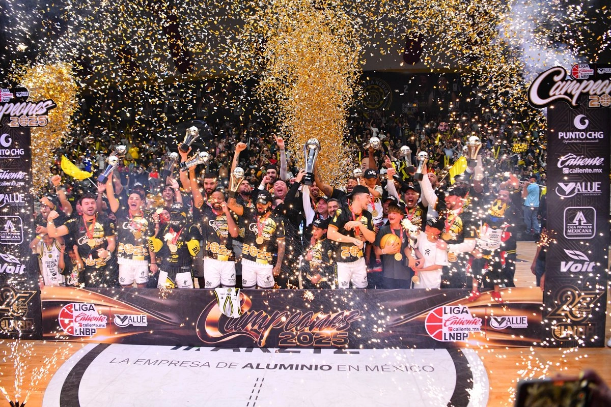 Fuerza Regia conquistaron su sexto cetro de la liga y condenaron a los Diablos a terminar como subcampeones de la temporada. Foto