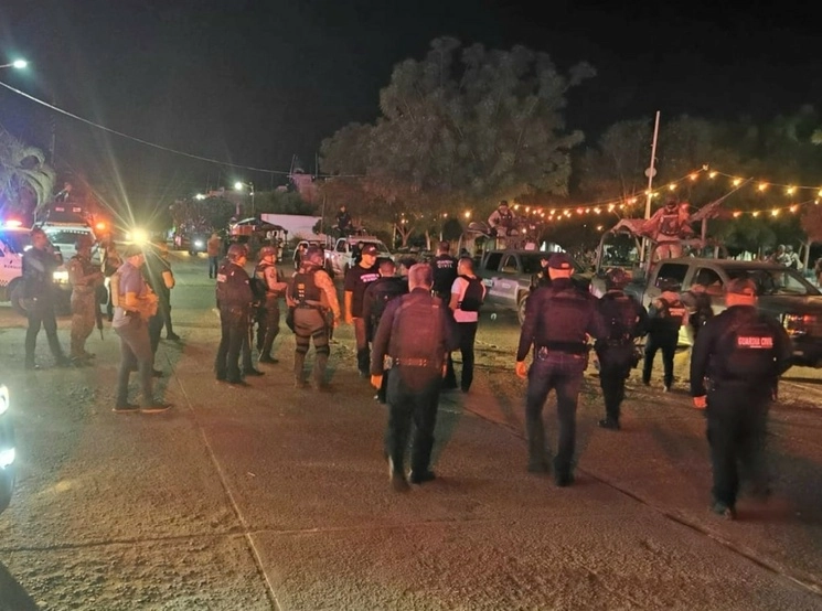 Más de un centenar de uniformados de Fuerzas federales y estatales realizan patrullajes en puntos específicos en la comunidad de La Ruana para evitar la comisión de delitos, informó el titular de la SSP estatal, el 11 de septiembre de 2023. Foto ‘La Jornada’
