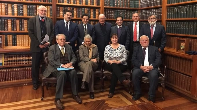 Funcionarios del sector salud se reunieron hoy en con la secretaria Olga Sánchez Cordero para analizar el tema del abasto de medicamentos. Foto Twitter @M_OlgaSCordero