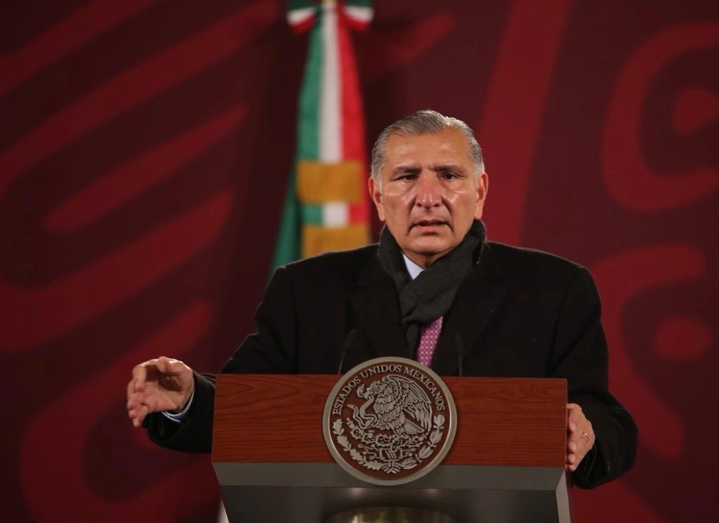 El secretario de Gobernación, Adán Augusto López Hernández, encabeza la conferencia matutina en Palacio Nacional, en la Ciudad de México, ante la ausencia del presidente Andrés Manuel López Obrador quien padece Covid-19 y se encuentra en aislamiento, el 11 de enero de 2022. Foto José Antonio López