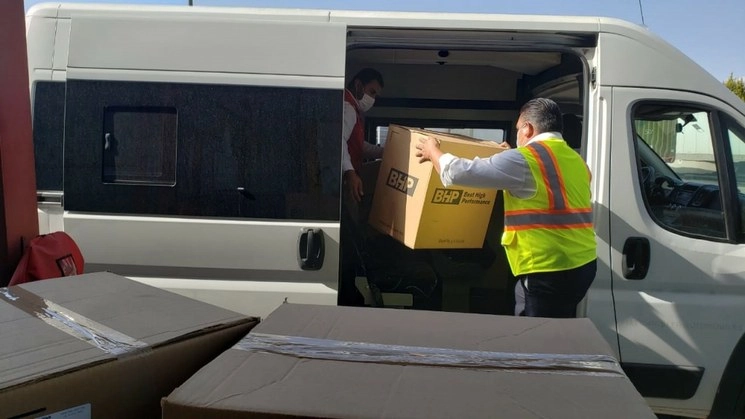 Fundación FCA México realizó la entrega de 100,000 cubrebocas quirúrgicos a Instituciones de Salud Pública en Coahuila, Estado de México y CDMX. Foto cortesía de FCA México.