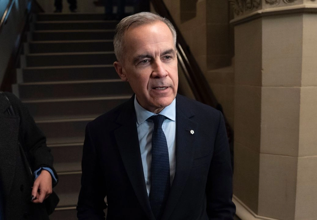 "Mantendremos nuestros aranceles hasta que los estadunidenses nos muestren respeto y asuman compromisos creíbles y confiables en favor de un comercio libre e igualitario", declaró Carney. Imagen del 10 de marzo de 2025. Foto Adrian Wyld / The Canadian Press vía 