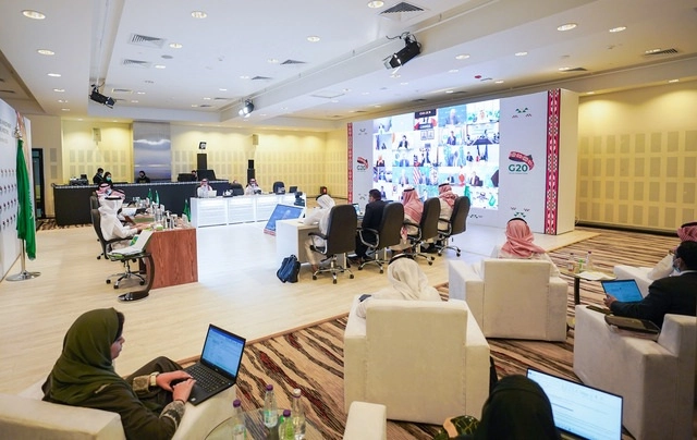 En imagen distribuida por el G-20, reunión extraordinaria conjunta de ministros de Comercio e Inversiones en Riad para discutir el fortalecimiento de la cooperación en materia de políticas de comercio en medio de la pandemia del coronavirus. Foto G- 20 Press Office / Afp