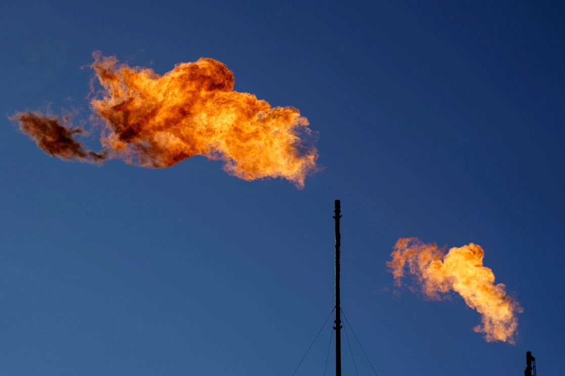 Quema de gas metano en instalación petrolera de Texas. Foto Ap