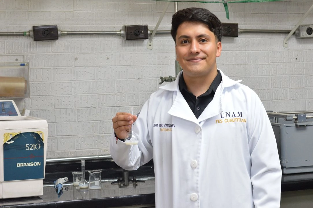 Juan Carlos Rodríguez Lovera en su laboratorio. Foto
