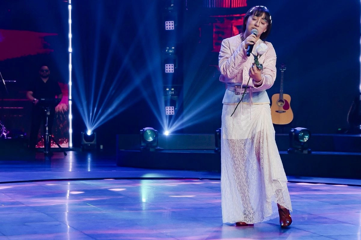 Galia Samantha Martínez Herrera y el compositor de la melodía, 'Por el camino de rosas', Martín Od, aseguraron su pase la final del certamen el próximo 5 de octubre. Foto