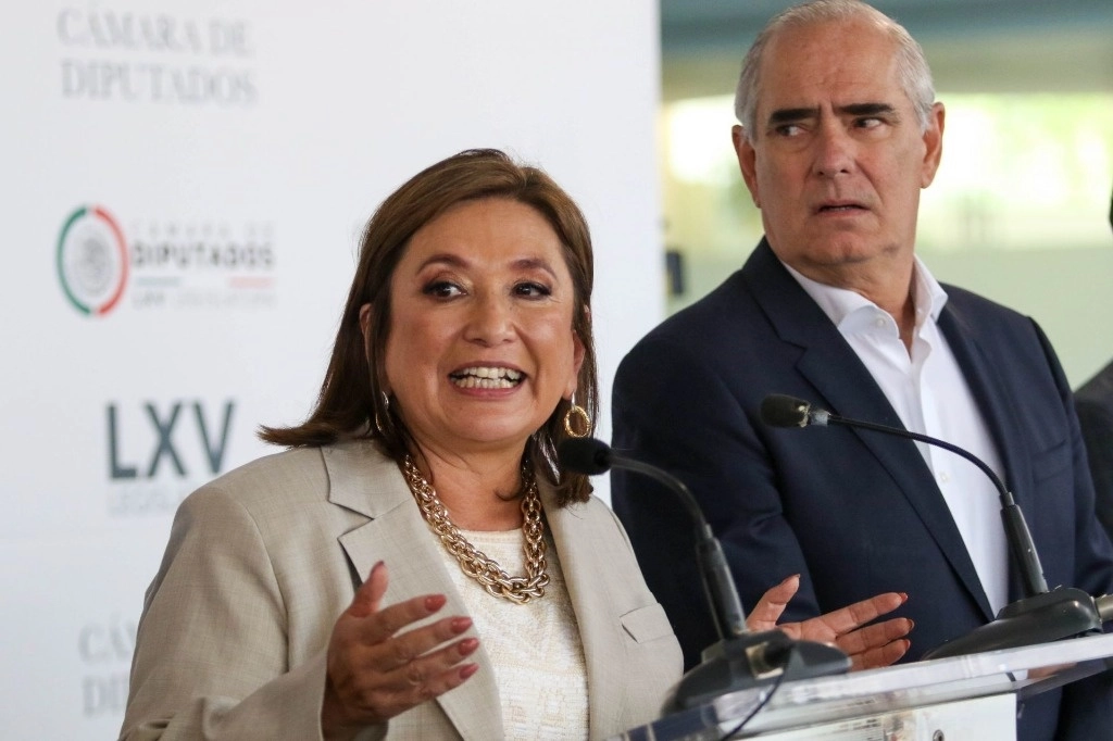 La senadora del PAN, Xóchitl Gálvez, en conferencia para hablar de su iniciativa sobre traición a la patria. Foto Cuartoscuro 