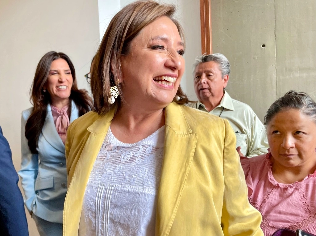 La candidata de la coalición PAN, PRI y PRD, Xóchitl Gálvez, reclamó a los magistrados del TEPJF que no hay “piso parejo” en estos comicios. Foto Roberto García Ortiz
