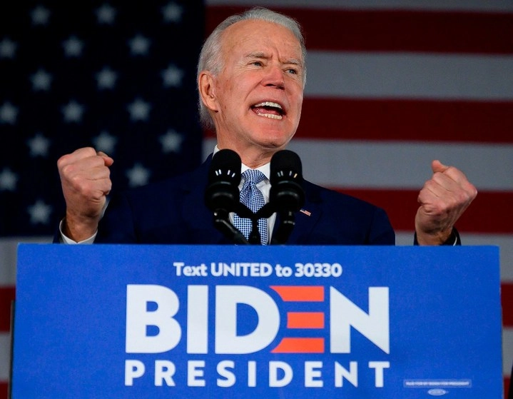 El candidato presidencial demócrata Joe Biden durante su evento electoral primario en Columbia, Carolina del Sur. Foto Afp