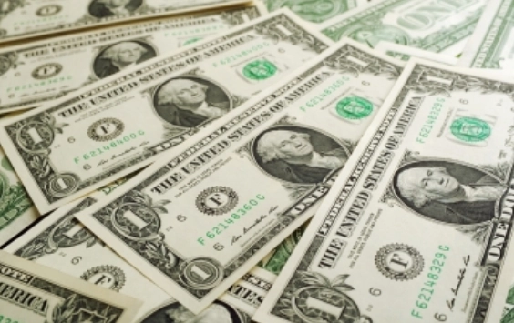Culminó la sesión de hoy en 18.80 pesos por dólar, apreciación de 0.37 por ciento o ganancia de 7 centavos con respecto al cierre de ayer. Foto Notimex / Archivo 