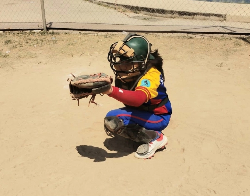 En entrevista con La Jornada, la niña explicó que se inclinó por este deporte ante la apertura que tienen las niñas, quienes ya casi no tienen muchos obstáculos para practicar deportes donde solo incursionaban hombres. Foto Luis Boffil