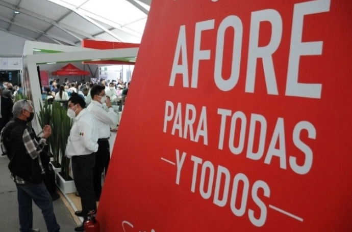 La ley de 2007 marcó un cambio radical para los trabajadores del Estado, incluidos los maestros, al remplazar el sistema de pensiones solidarias.