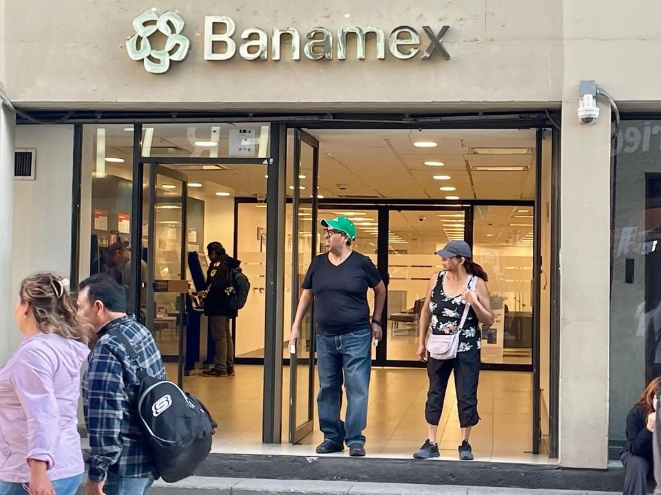 Aun cuando la reducción de tasas de interés ha limitado las ganancias de la banca comercial que opera en México, éstas siguen alcanzando máximos históricos.