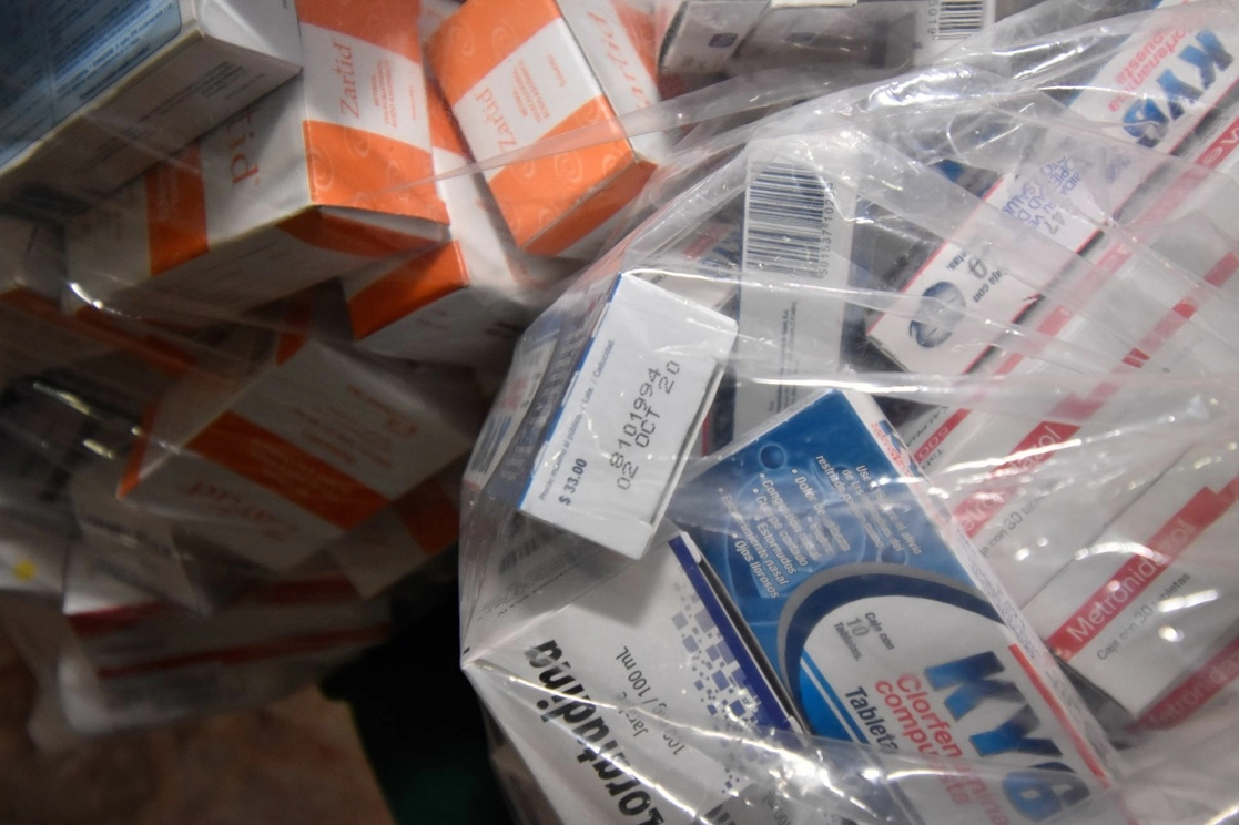 El presidente López Obrador reiteró que la entrega de medicamentos a la población será de manera gratuita, lo cual se logrará con el mismo presupuesto, y que se maximizará gracias a los ahorros generados por el combate a la corrupción. Foto Cuartoscuro / Archivo
