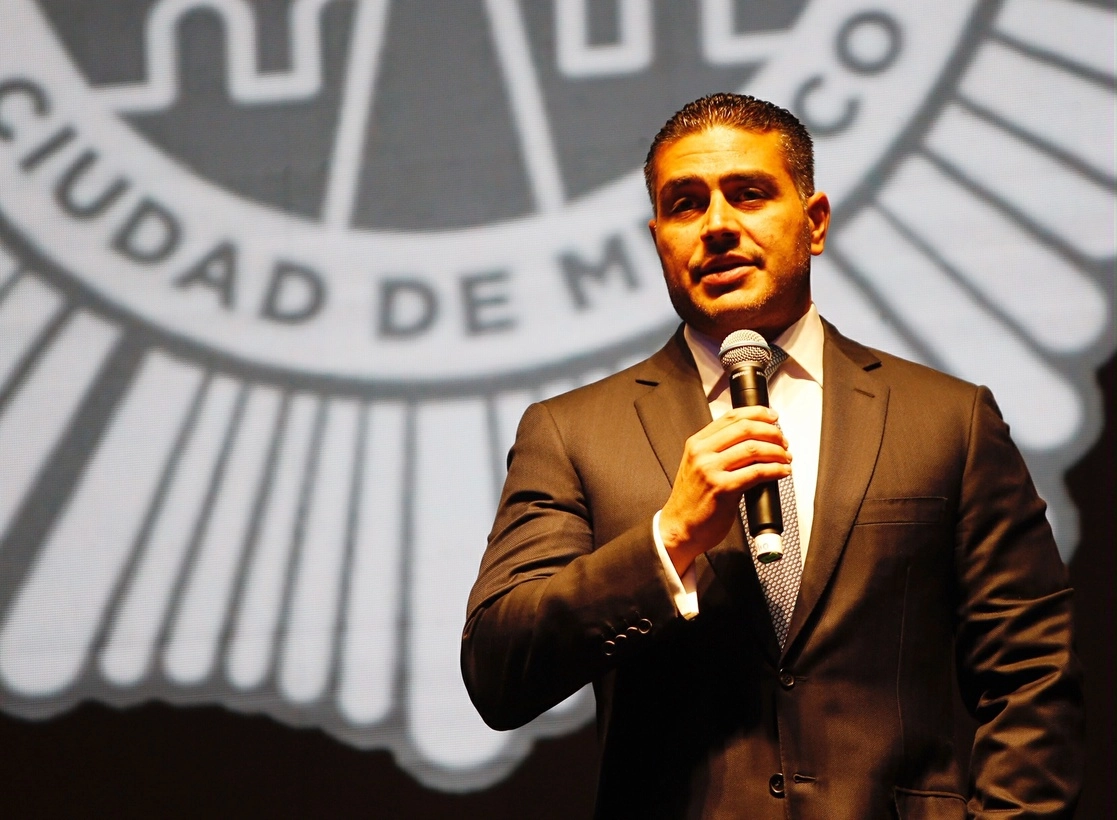 El secretario de Seguridad Ciudadana, Omar García Harfuch, rechazó la versión de que participó en una reunión para “fraguar la verdad histórica” sobre Ayotzinapa. Foto Guillermo Sologuren / Archivo 