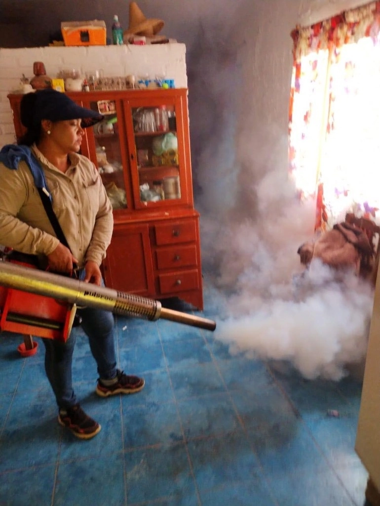 Hace exactamente un mes en que el gobernador Miguel Ángel Navarro Quintero dio el banderazo para esta campaña debido a que la "epidemia" ya había cobrado al menos cinco decesos en ese tiempo. Foto 'La Jornada'