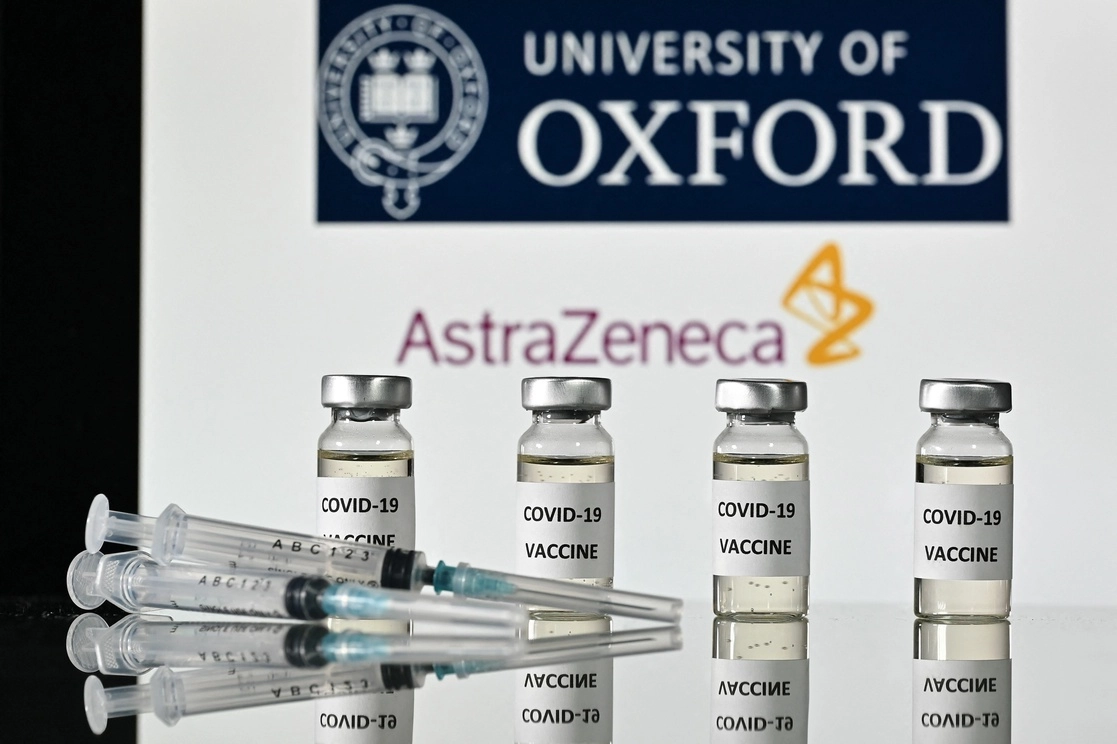 La agencia de medicamentos británica informó que había identificado hasta el momento 30 casos de trombos sanguíneos tras recibir la vacuna anticovid de AstraZeneca, pero subrayó que el riesgo era "muy bajo". Foto Afp / Archivo