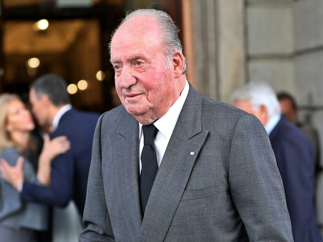 Juan Carlos I, de 84 años, abdicó en 2014 en favor de su hijo Felipe VI, a raíz de una serie de escándalos que comenzaron en 2012 con una cacería de elefantes en Botsuana. Foto Europa Press / Archivo