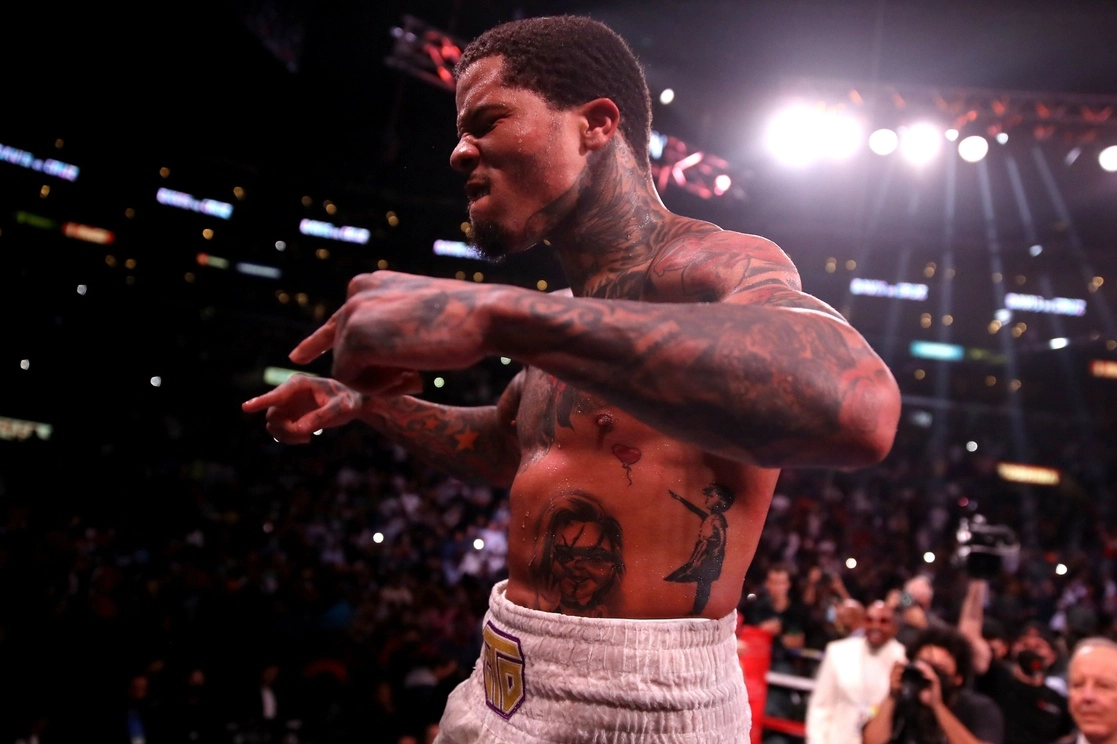 El estadunidense Gervonta Davis derrotó el domingo al mexicano Isaac Pitbull Cruz por decisión unánime. Foto Afp
