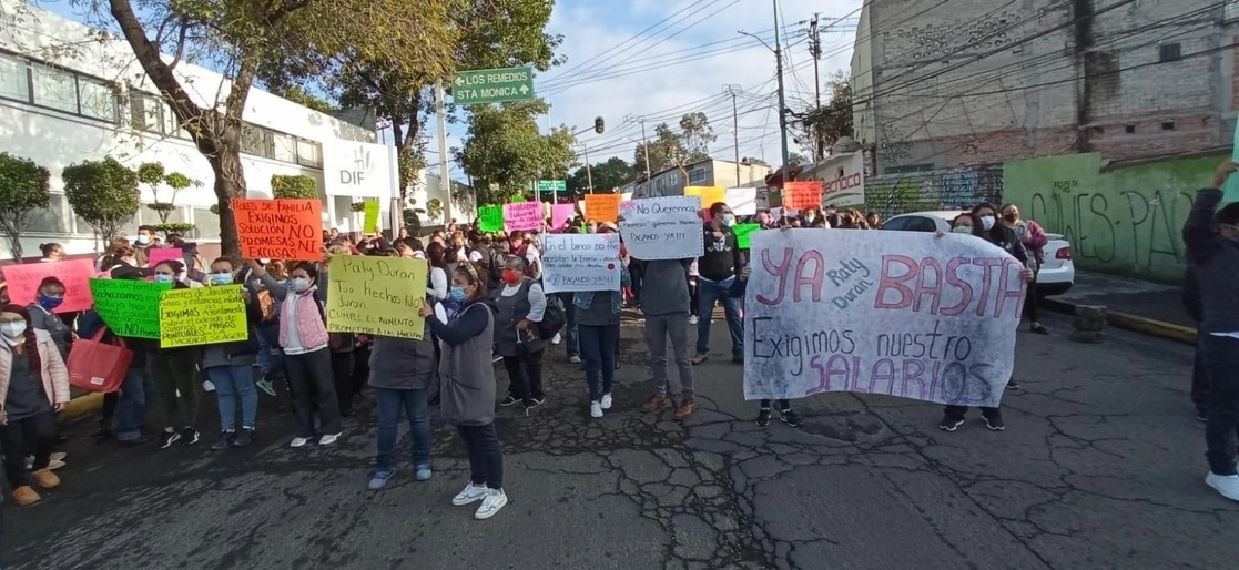 Protesta de trabajadores de la alcaldía, el pasado 20 de septiembre, para exigir el pago de sus salarios. Foto La Jornada