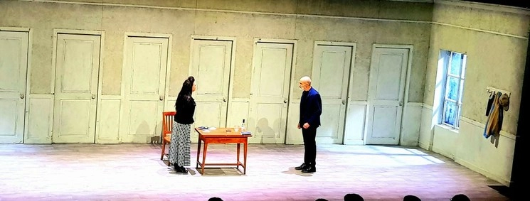 Escena de la obra La Fundamentalista presentada por la Universidad de Guadalajara. Foto tomada de Twitter @CulturaUdG