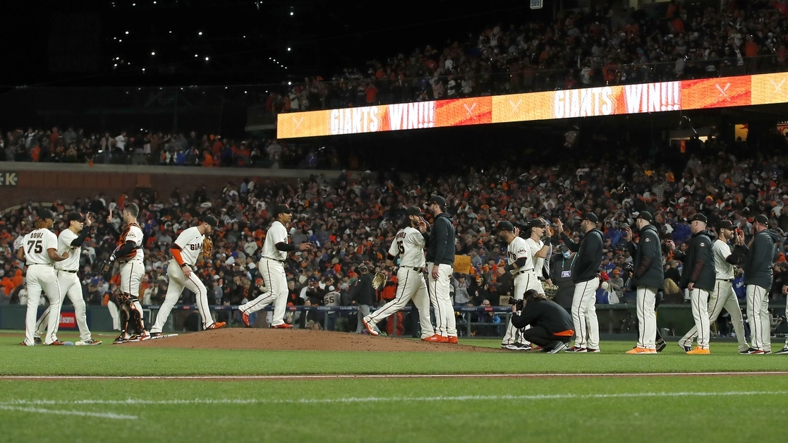 El equipo de los Dodgers celebrando su triunfo. Foto Ap