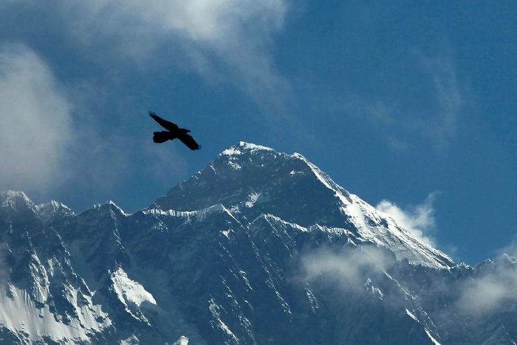 El Everest, en una imagen de mayo de 2019. Foto Ap 



