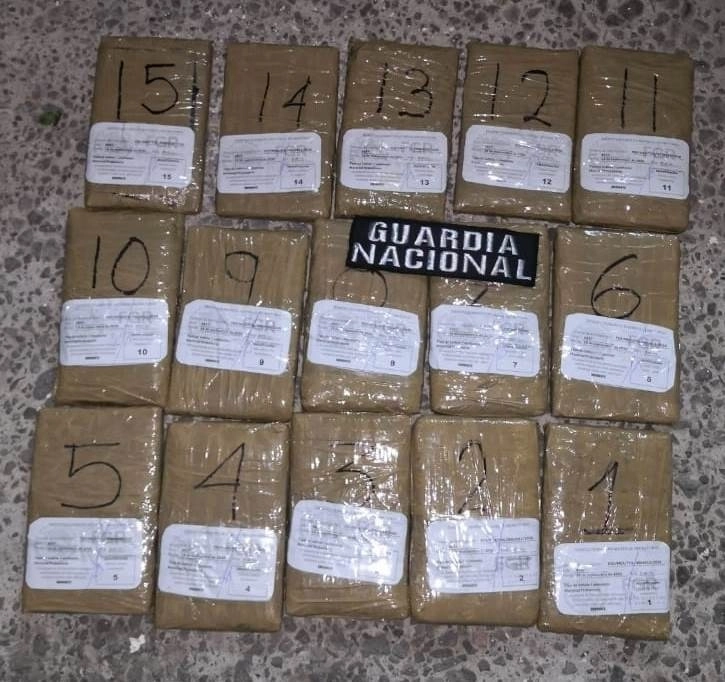 Paquetes asegurados por elementos de la corporación de seguridad. Foto cortesía de la Guardia Nacional 