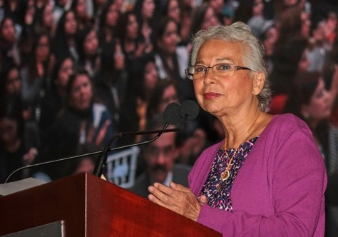 La secretaria de Gobernación, Olga Sánchez Cordero, informó que trabaja con los estados en la homologación del tipo penal de feminicidio; por lo pronto recomienda a las fiscalías locales investigar como tal todo asesinato de mujeres. Foto Notimex