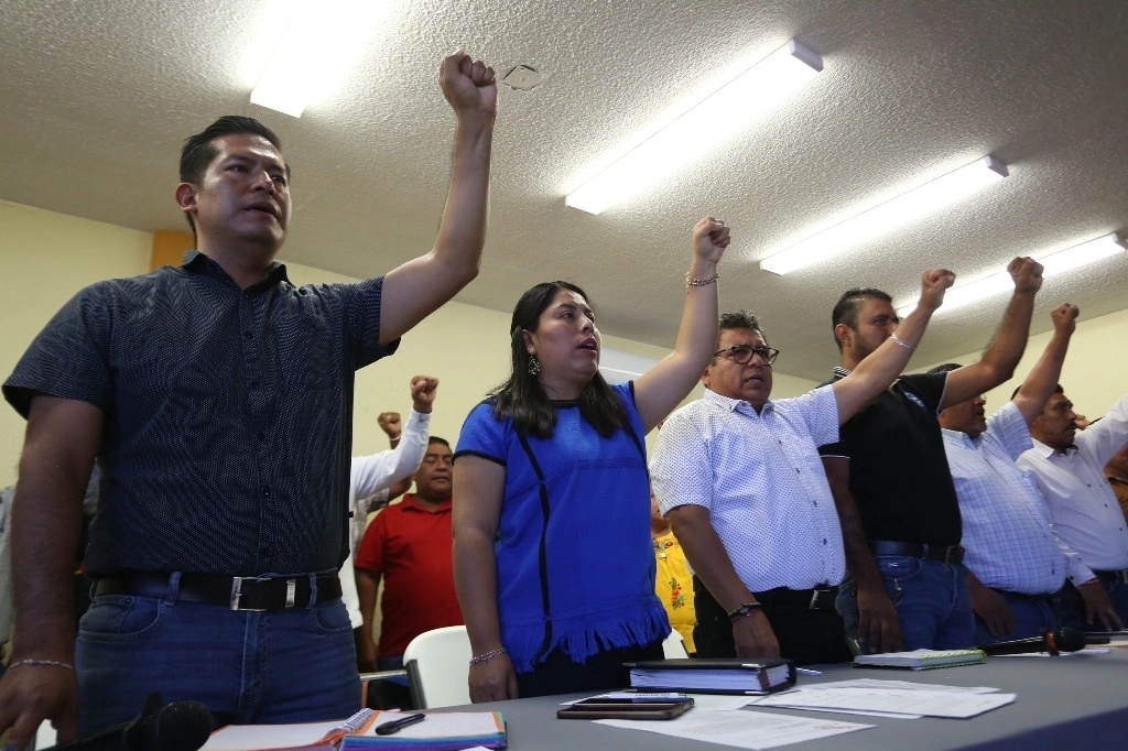 Dirigentes de la sección 22 del SNTE en Oaxaca. Foto Jorge A. Pérez Alfonso