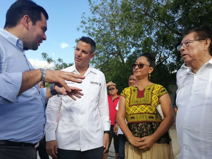 El mandatario oaxaqueño Alejandro Murat Hinojosa resaltó que la verificación de viviendas será conforme a los lineamientos de la Sedatu. Foto Diana Manzo