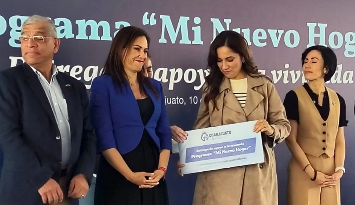 Alejandra Gutiérrez Campos, alcaldesa de León y Libia García Muñoz Ledo, gobernadora de Guanajuato.